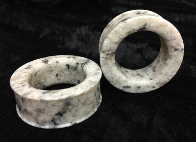 Classic Eyelets in Dalmatian Agate - STE4B