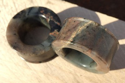 Classic Eyelets in Javanese Jasper - Style 1A