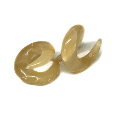 2g Lightning Loops in Golden Water Buffalo Horn